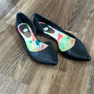 Cute size 10 Madden girl pointy toe flats in black